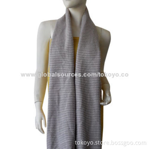 Woven scarf with gingham check, yarn dyed, made of acrylic, tight tension for winter